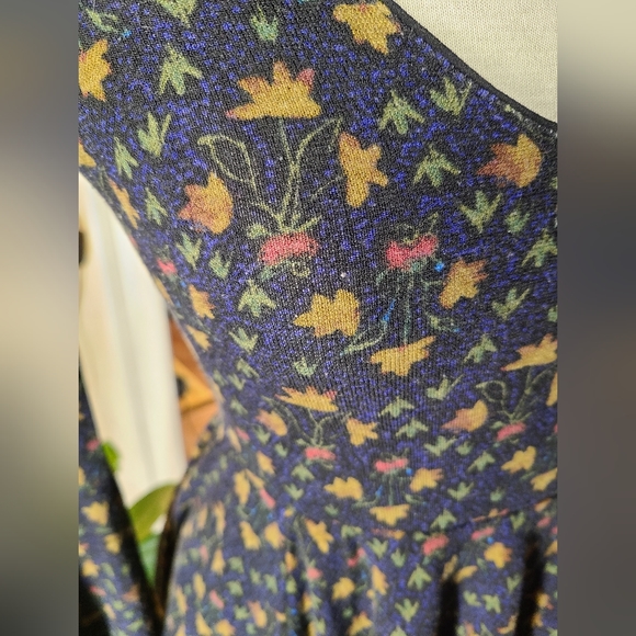 SOLD - Urban outfitters bell sleeve dress - Picture 5 of 6